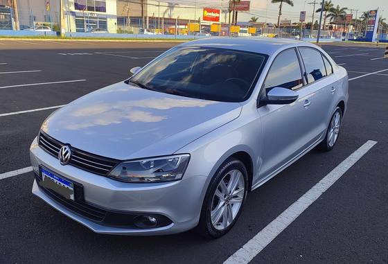 VOLKSWAGEN JETTA 2.0 COMFORTLINE FLEX 4P MANUAL VOLKSWAGEN JETTA 2.0 COMFORTLINE FLEX 4P MANUAL